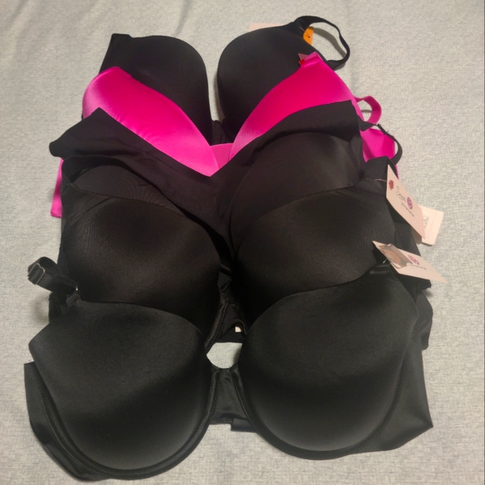 42 C/D bras Secret Treasures